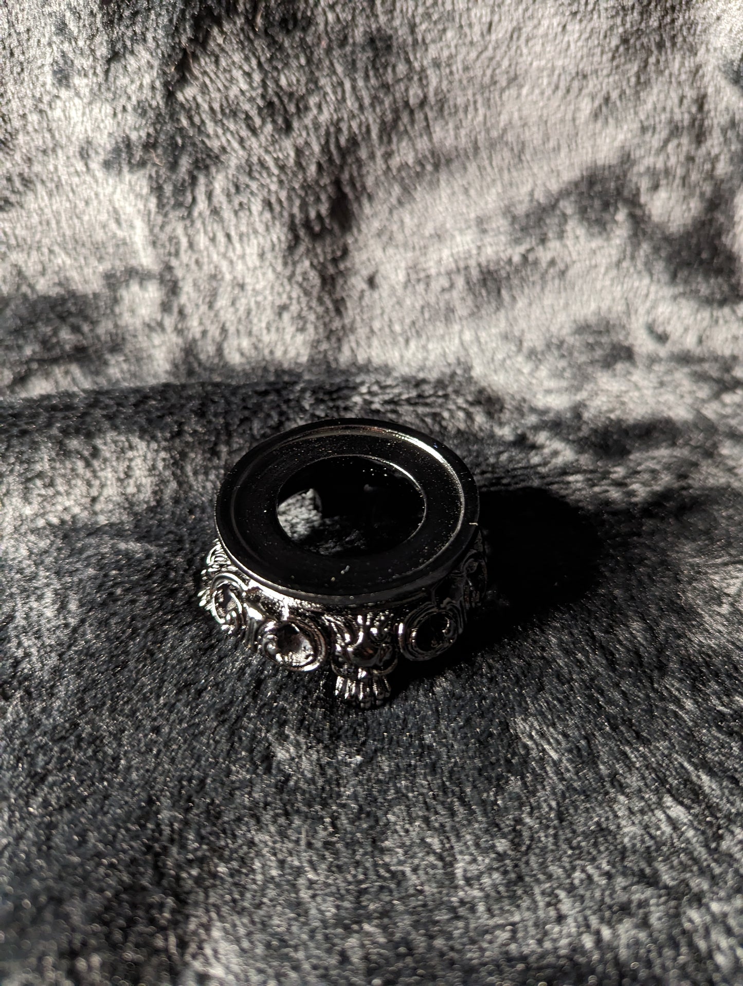 Small Black Sphere Stand